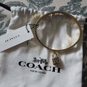 💛NWT Coach Gold Bangle Bracelet With C Monogram Lock💛